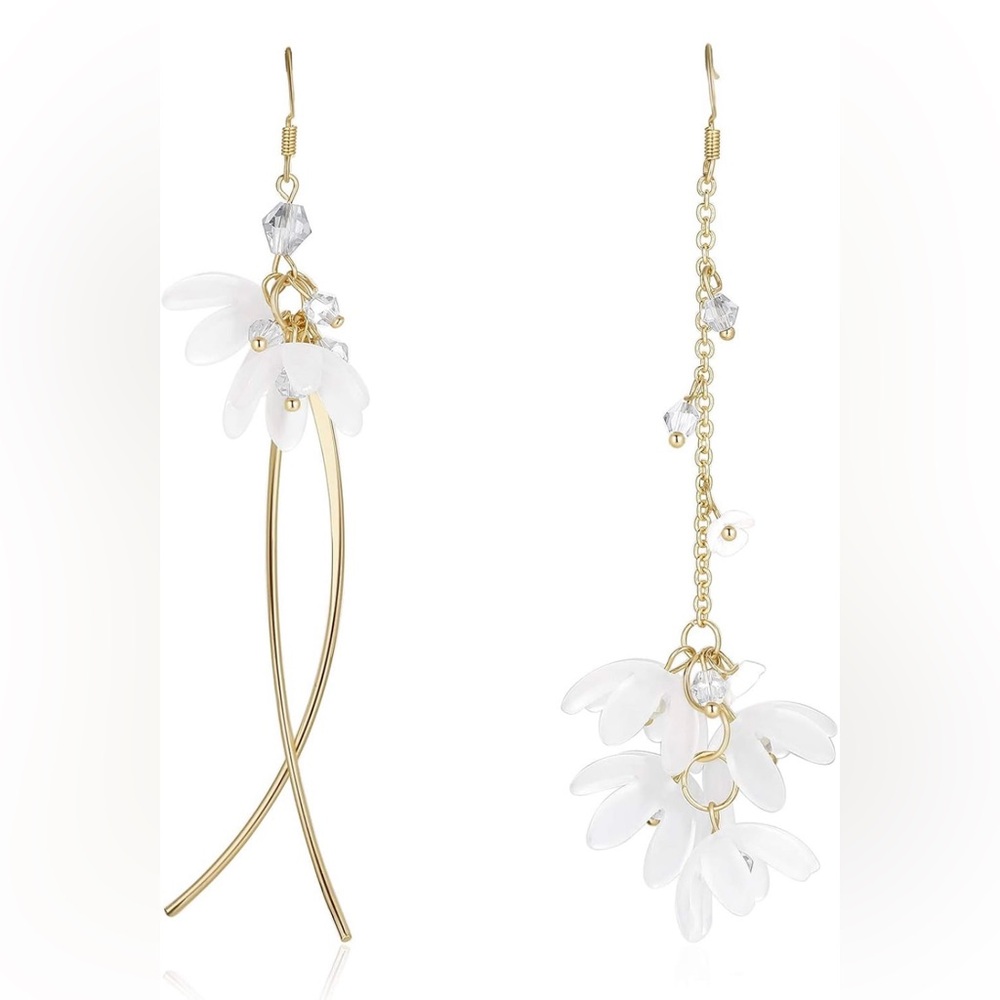 3 for $20 🍀 Gold, White, and Crystal Floral Earrings